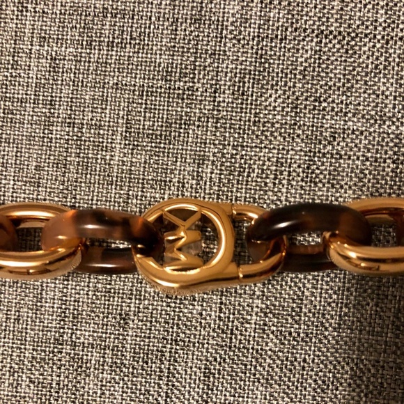 Michael Kors Tortoiseshell Padlock Link Bracelet - Picture 2 of 4